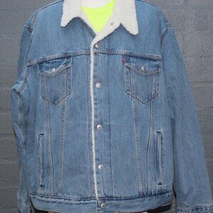 New Levi’s Men's Sherpa trucker jacket size XXL
